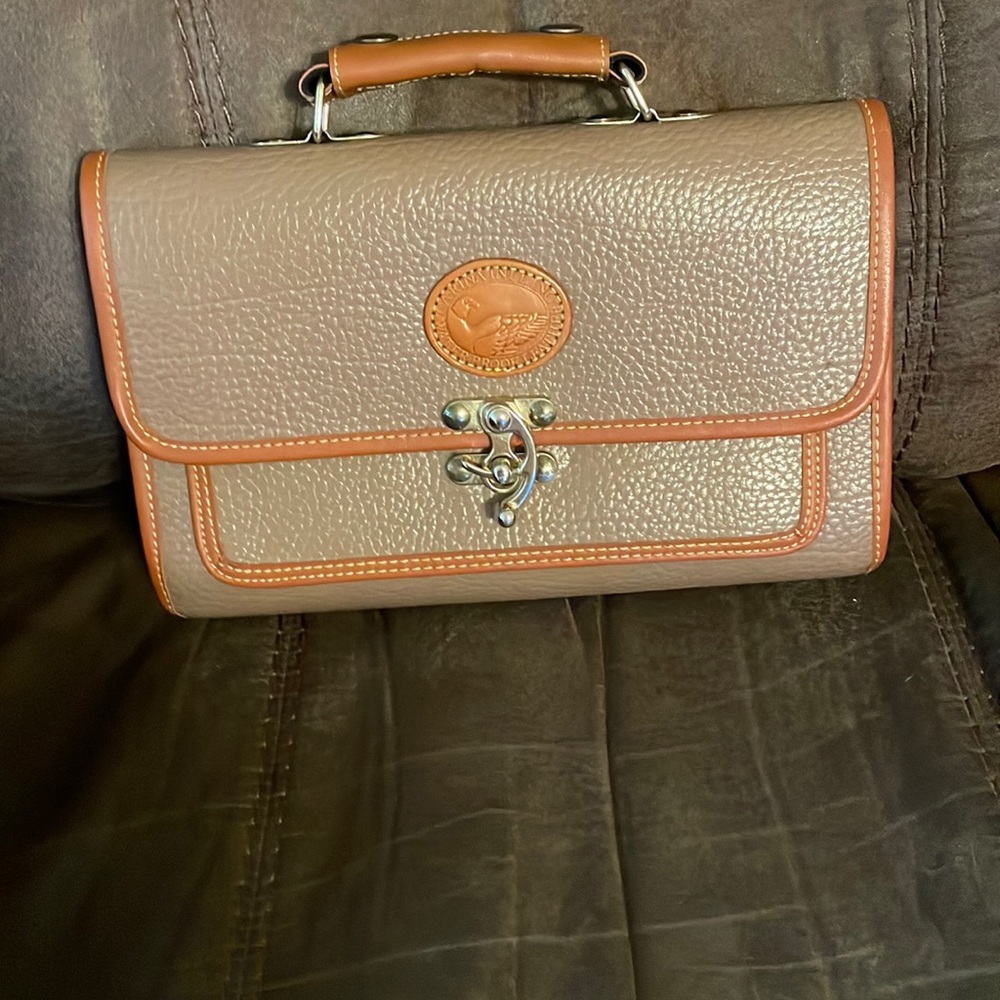 Vintage Carina Intl Inc water proof leather purse